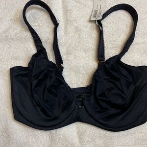 Soma Black Underwire Bra with Adjustable Straps. Size 32D